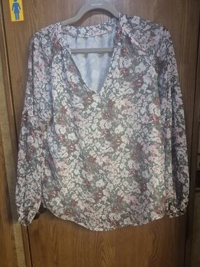 Waverly Floral V-Neck Long Sleeve Blouse - Pink & Gray.   Box 46L